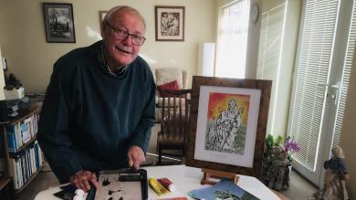 Former art teacher gives away Psalm 23 designs